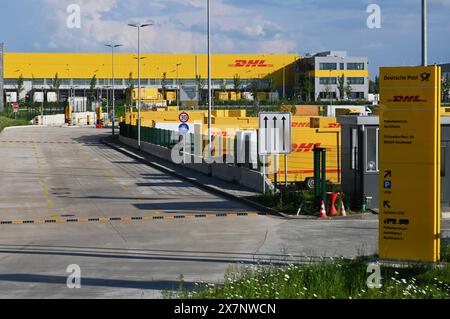 DHL Deutsche Post, Paketzentrum Aschheim bei München *** DHL Deutsche Post, Paketzentrum Aschheim bei München Stockfoto