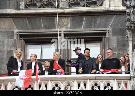 München 21.05.2024 Marienplatz Rathaus Balkon Empfang der Deutschen Fussballmeisterin vom FC Bayern München *** München 21 05 2024 Marienplatz Rathaus Balkon Empfang des deutschen Fußballmeisters des FC Bayern München Stockfoto