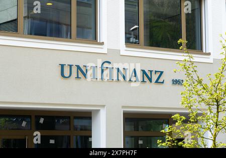 Schaan, Liechtenstein - 17. Mai 2024: Unifinanz Schaan ist ein Finanzdienstleistungsunternehmen mit Sitz in Schaan Stockfoto