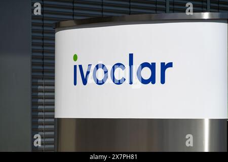 Schaan, Liechtenstein - 17. Mai 2024: Ivoclar Vivadent ist ein international führendes Dentalunternehmen Stockfoto