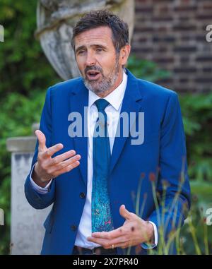 Adam Frost, britischer Gartendesigner, Gartenbauer und Fernsehsender, bei der RHS Chelsea Flower Show. Er ist einer der Moderatoren von Gardeners World. Stockfoto