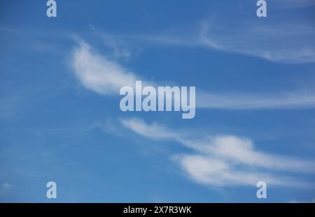 Cloud Seeding Technologie erzeugt künstlichen Regen am Himmel der VAE Stockfoto