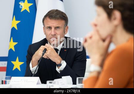 Paris, Frankreich. Mai 2024. Der französische Präsident Emmanuel Macron nimmt am 21. Mai 2024 im Elysee-Palast in Paris Teil, als Teil des KI-Gipfels Seoul 2024. Foto von Eric TSCHAEN/Pool/ABACAPRESS. COM Credit: Abaca Press/Alamy Live News Stockfoto
