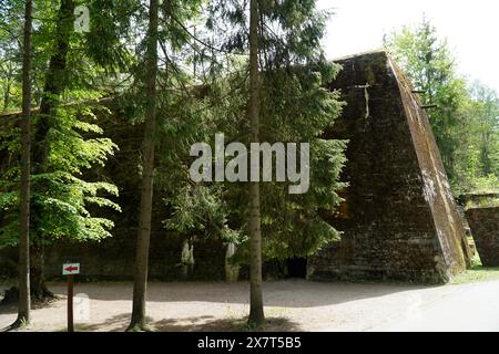 Ketrzyn, Gierloz, Polen - 11. Mai 2024 - Besucherbunker bei Wolf's Lügner Stockfoto