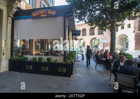 Esterni del locale in cui &#xe8; avvenuta l'aggressione Harry's Bar Via Veneto dolce vita, Il Paparazzo Rino Barillari aggredito da Gerard Depardieu, Martedi 21 Maggio 2024 Roma, Italia ( Foto Francesco Benvenuti /LaPresse) Außenansicht der Bar, in der der der Angriffstheke Harry's Bar Via Veneto dolce vita, Paparazzo Rino Barillari angegriffen von Gerard Depardieu, Dienstag, 21. Mai 2024 Rom, Italien ( Foto Francesco Benvenuti /LaPresse) Esterni del locale in cui &#xe8; avvenuta l'aggressione Harry's Bar Via Veneto dolce vita, Il Paparazzo Rino Barillari aggredito da Gerard Depardieu, Martedi 21 Stockfoto