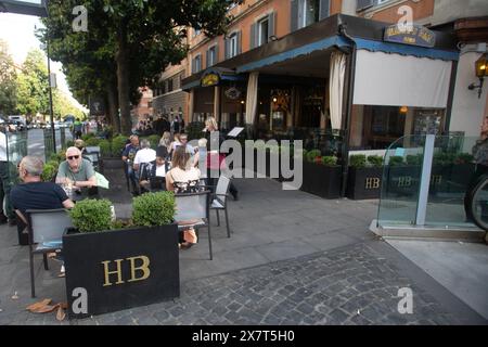 Esterni del locale in cui &#xe8; avvenuta l'aggressione Harry's Bar Via Veneto dolce vita, Il Paparazzo Rino Barillari aggredito da Gerard Depardieu, Martedi 21 Maggio 2024 Roma, Italia ( Foto Francesco Benvenuti /LaPresse) Außenansicht der Bar, in der der der Angriffstheke Harry's Bar Via Veneto dolce vita, Paparazzo Rino Barillari angegriffen von Gerard Depardieu, Dienstag, 21. Mai 2024 Rom, Italien ( Foto Francesco Benvenuti /LaPresse) Esterni del locale in cui &#xe8; avvenuta l'aggressione Harry's Bar Via Veneto dolce vita, Il Paparazzo Rino Barillari aggredito da Gerard Depardieu, Martedi 21 Stockfoto