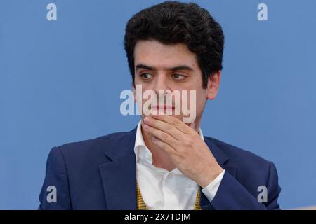 Versammlungsrecht deckt Hochschulprotest gegen Gaza-Krieg 2024 2011-05-21 Deutschland, Berlin - Bundespressekonferenz zu den Protesten an Hochschulen gegen den Krieg in Gaza. Im Bild Prof. Michael Barenboim, Professor für Ensemblespiel und Violine an der Barenboim-Said Akademie. *** Versammlungsrecht umfasst Protest der Universität gegen den Gaza-Krieg 2024 05 21 Deutschland, Berlin Bundespressekonferenz zu den Protesten an Universitäten gegen den Gaza-Krieg im Bild Prof. Michael Barenboim, Professor für Ensemblespiel und Violine an der Barenboim Said Akademie Stockfoto