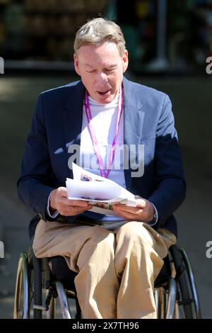 London, Großbritannien. Mai 2024. Frank Gardner nimmt an der RHS Chelsea Flower Show 2024 Press Day in London Teil. Die jährliche Gartenausstellung findet vom 21. Bis 25. Mai 2024 im Royal Chelsea Hospital in London statt. (Foto: Dinendra Haria/SOPA Images/SIPA USA) Credit: SIPA USA/Alamy Live News Stockfoto