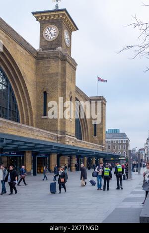 Außen an der Kings Cross Station, London Stockfoto