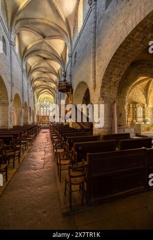 Innere der Kirche Saint-Just in Arbois, Departement Jura, Franche-Comte, Frankreich Stockfoto