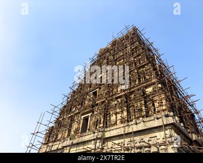 Turm des Gingee Venkataramana Tempels im Gingee Fort Komplex, Villupuram Bezirk, Tamil Nadu, Indien. Stockfoto