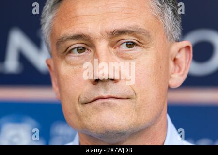 Lodz, Polen. Mai 2024. Mariusz Rumak Trainer von Lech war beim polnischen PKO Ekstraklasa League Spiel zwischen Widzew Lodz und Lech Poznan im Widzew Lodz Municipal Stadium zu sehen. Endergebnis: Widzew Lodz 1:1 Lech Poznan. (Foto: Mikolaj Barbanell/SOPA Images/SIPA USA) Credit: SIPA USA/Alamy Live News Stockfoto