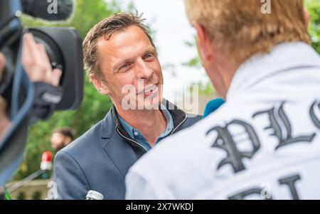 20240521 PK anl. Der Saisoneroeffnung Theater im Park WIEN, OESTERREICH - 21. MAI: Kabarettist Klaus Eckel waehrend der Pressekonferenz anlaesslich der -Theater im Park- Saisoneroeffnung 2024 am Belvedere am 21. MAI. Mai 2024 in Wien, Oesterreich. 240521 SEPA 17 018 Copyright: XIsabellexOuvrardx SEPAxMedia Stockfoto