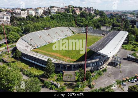 Rom, Italien. Mai 2024. (ANMERKUNG DER REDAKTION: Bild von einer Drohne) aus der Vogelperspektive des Flaminio-Stadions in Rom. Nach 13 Jahren der Aufgabe hat der lange Prozess für die Sanierung des Flaminio-Stadions in Rom begonnen. Es ist ein Rennen, aber Lazio scheint der Favorit zu sein. Eine Aufwendung von 250 Millionen Euro für das nächste Stadion von Lazio: Eine Modernisierung des Flaminio, die von 24 Tausend auf 50 Tausend Sitze und neue Stände der Anlage gehen wird. (Foto: Stefano Costantino/SOPA Images/SIPA USA) Credit: SIPA USA/Alamy Live News Stockfoto