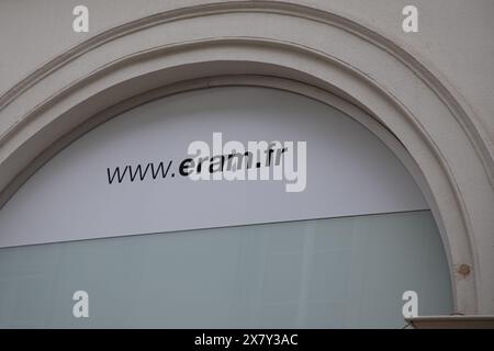 Bordeaux , Frankreich - 05 22 2024 : eram-Zeichen-Text-Shop und Logo-Markenladen auf Fassaden-Boutique-Schuhbekleidung Stockfoto