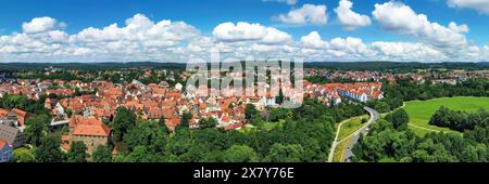 Blick aus der Vogelperspektive auf Lauf an der Pegnitz mit Blick auf die historische Altstadt. Lauf an der Pegnitz, Mittelfranken, Bayern, Deutschland, Europa Stockfoto