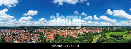 Blick aus der Vogelperspektive auf Lauf an der Pegnitz mit Blick auf die historische Altstadt. Lauf an der Pegnitz, Mittelfranken, Bayern, Deutschland, Europa Stockfoto