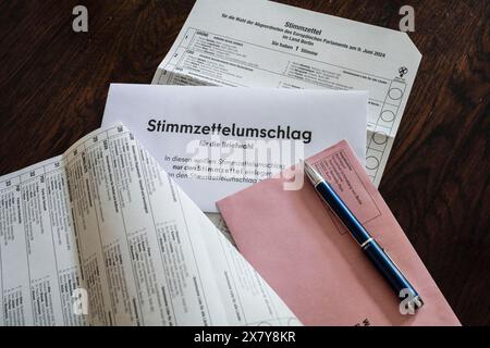 Stimmzettel, Stimmzettel, Stimmzettel für die Europawahlen 2024 in Deutschland Stockfoto
