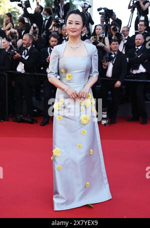 Cannes, Frankreich. Mai 2024. Die chinesische Schauspielerin Zhao Tao kommt vor der Vorstellung des Films „Marcello Mio“ bei der 77. Ausgabe der Filmfestspiele in Cannes, Südfrankreich, am 21. Mai 2024. Quelle: Gao Jing/Xinhua/Alamy Live News Stockfoto
