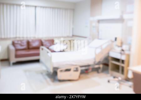 Abstraktes Blur Hospital Room Interior mit medizinischem Bett für Hintergrund Stockfoto