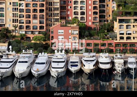 Monaco, Monaco - 02.10.2022: Stadtteil Fontvieille im westlichen Teil des Fürstentums Monaco. Stockfoto