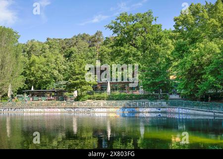 Biergarten Fischerhütte am Schlachtensee, Zehlendorf, Steglitz-Zehlendorf, Berlin, Deutschland *** Biergarten Fischerhütte am Schlachtensee, Zehlendorf, Steglitz Zehlendorf, Berlin, Deutschland Stockfoto