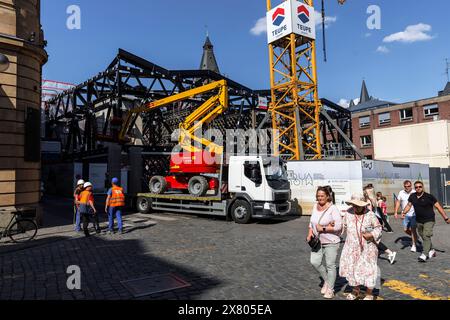 Entladung einer Hubarbeitsbühne auf der Baustelle des MiQua, Jüdisches Museum im Archäologischen Viertel Köln vor dem Hi Stockfoto