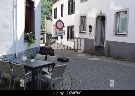 Dorfstraße in Winningen während Myy 2024 Stockfoto