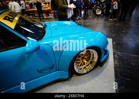 Der Porsche 911 wurde von dem bekannten japanischen Tuner Akira Nakai AUF der Autosport Show NEC 2024 gebaut Stockfoto