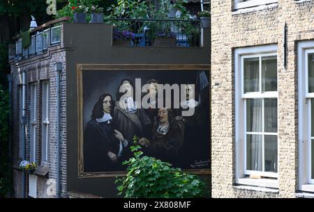 dordrecht, niederlande - 11.05.2024: Wandgemälde mit fünf prominenten Persönlichkeiten, die in Dordrecht geboren wurden (johan de witt, cornelis de witt, ary scheffer, A) Stockfoto