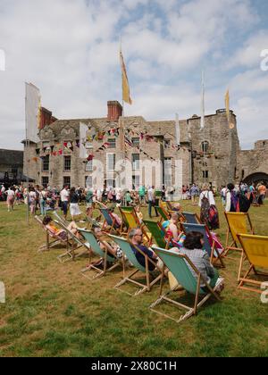 Das Hay Pride Festival feiert alles LGBTQ+ im Hay Castle, Hay on Wye, Powys Wales, Großbritannien. Juni 2023 Stockfoto