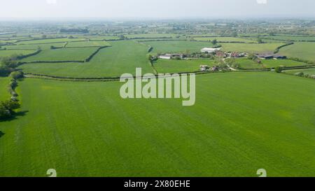 Aus der Vogelperspektive auf den Weald of Kent in der Nähe des Dorfes Boughton Monchelsea, Maidstone, Kent, Großbritannien. Stockfoto