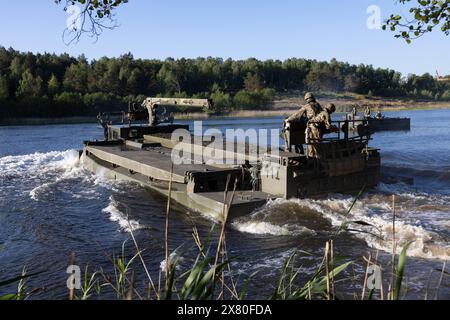 Die Sofortreaktionsübung ist Teil der NATO-Übung Standhafter Verteidiger, die größte Übung dieser Art seit dem Kalten Krieg in Polen. Stockfoto