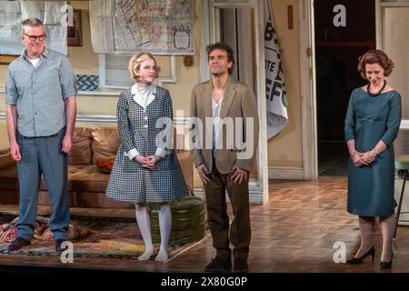 Vorhangruf, das Schild in Sidney Brusteins Fenster, James Earl Jones Theater, Brooklyn, New York, USA Stockfoto