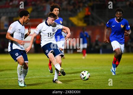 Larnaka, Zypern, 21. Mai 2024. Mit der Nummer 11 der englischen U17, Mikey Moore, hat die Lions 3-0 in der Gruppe D gegen Frankreich bei der Europameisterschaft in Zypern einen Schuss abgegeben. Quelle: TeeGeePix/Alamy Live News Stockfoto