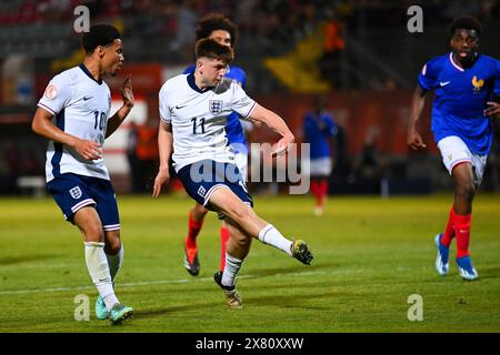 Larnaka, Zypern, 21. Mai 2024. Mit der Nummer 11 der englischen U17, Mikey Moore, hat die Lions 3-0 in der Gruppe D gegen Frankreich bei der Europameisterschaft in Zypern einen Schuss abgegeben. Quelle: TeeGeePix/Alamy Live News Stockfoto