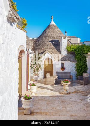 Romantisches Trulli, Bed and Breakfast Trulli Häuser von Alberobello, UNESCO-Weltkulturerbe Alberobello, Bari, Apulien, Süditalien, Italien, Europa Stockfoto