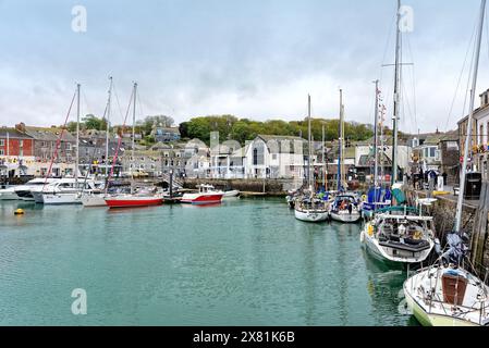 Der farbenfrohe Hafen in Padstow North Cornwall England Großbritannien Stockfoto