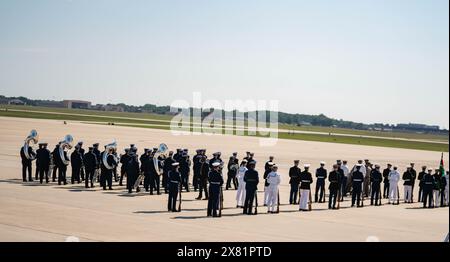 Joint Base Andrews in Maryland, USA. 21. Mai 2024. Der kenianische Präsident William Ruto trifft auf der Joint Base Andrews in Maryland ein, begrüßt von Dr. Jill Biden am 22. Mai vor einem Staat in Washington DC Credit: Andrew thomas/Alamy Live News Stockfoto
