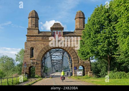 Radfahrer, Elbradweg, Alte Harburger Elbbrücke, Harburg, Hamburg, Deutschland Stockfoto