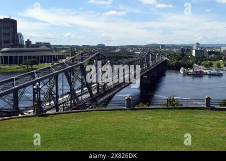 Die Royal Alexandra Interprovincial Bridge über den Ottawa River, Ottawa, Ontario, Kanada Stockfoto