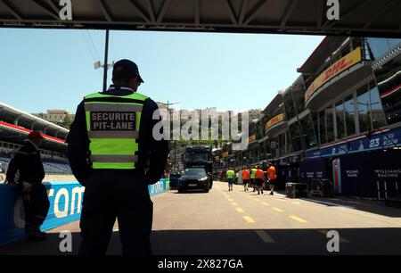 Monaco, Frankreich. Mai 2024. © PHOTOPQR/NICE MATIN/Jean Francois Ottonello ; Monaco ; 22/05/2024 ; Ambiance dans la pitlane avant le Debut du Grand Prix de Monaco - Credit: MAXPPP/Alamy Live News Stockfoto