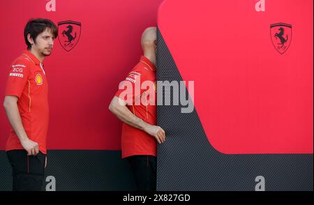 Monaco, Frankreich. Mai 2024. © PHOTOPQR/NICE MATIN/Jean Francois Ottonello ; Monaco ; 22/05/2024 ; Ambiance dans la pitlane avant le Debut du Grand Prix de Monaco - Credit: MAXPPP/Alamy Live News Stockfoto