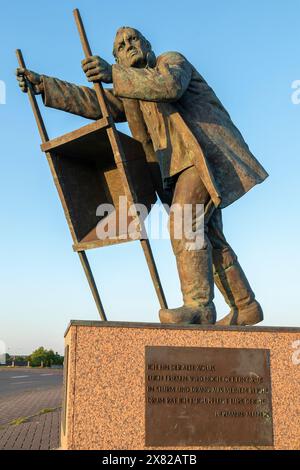 Denkmal, das an die Deichbauer erinnert, Dorum-Neufeld, Wursterland, Niedersachsen, Deutschland Stockfoto