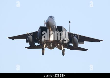 F-15E Strike Eagle aus dem 48. Jagdflügel landet auf seiner Heimatbasis von RAF Lakenheath. Stockfoto