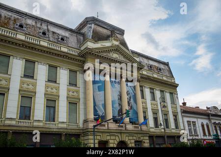 Historisches Gebäude in der Stadt Arad, Rumänien. Detail der Fassade. Hochwertige Fotos. Hochwertige Fotos Stockfoto