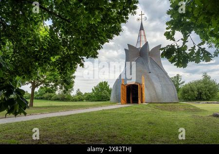 Millennial Memorial Building entworfen von Imre Makovecz, Zalavar, Ungarn Stockfoto