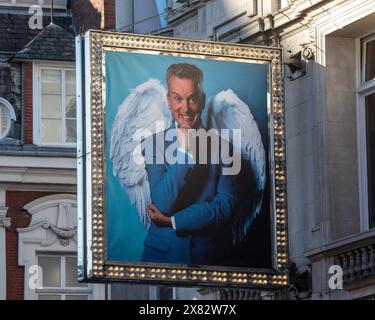 London, Großbritannien - 15. Januar 2024: Eine Plakatwand an der Außenseite des Lyric Theatre in London, die die Standup-Show von Frank Skinner unter dem Titel 30 Year fördert Stockfoto