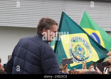 22. Mai 2024, Passo Fundo, Rio Grande do Sul, Brasilien: PASSO FUNDO (RS), 05/2024 – POLITICA/BOLSONARO/EXPODIRETO – der ehemalige Präsident Jair Bolsonaro kommt am Dienstag (05) in der Stadt an und wird von Unterstützern empfangen. Anschließend ging es nach Bolsonaro nach NAO-ME-Toque/RS, um die Expodireto zu besuchen, die größte Messe für Agrarwirtschaft in Rio Grande do Sul. (Foto: Rafael Dalbosco/Thenews2/Zumapress) (Foto: © Rafael Dalbosco/TheNEWS2 via ZUMA Press Wire) NUR REDAKTIONELLE VERWENDUNG! Nicht für kommerzielle ZWECKE! Stockfoto