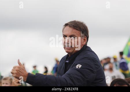 22. Mai 2024, Passo Fundo, Rio Grande do Sul, Brasilien: PASSO FUNDO (RS), 05/2024 – POLITICA/BOLSONARO/EXPODIRETO – der ehemalige Präsident Jair Bolsonaro kommt am Dienstag (05) in der Stadt an und wird von Unterstützern empfangen. Anschließend ging es nach Bolsonaro nach NAO-ME-Toque/RS, um die Expodireto zu besuchen, die größte Messe für Agrarwirtschaft in Rio Grande do Sul. (Foto: Rafael Dalbosco/Thenews2/Zumapress) (Foto: © Rafael Dalbosco/TheNEWS2 via ZUMA Press Wire) NUR REDAKTIONELLE VERWENDUNG! Nicht für kommerzielle ZWECKE! Stockfoto